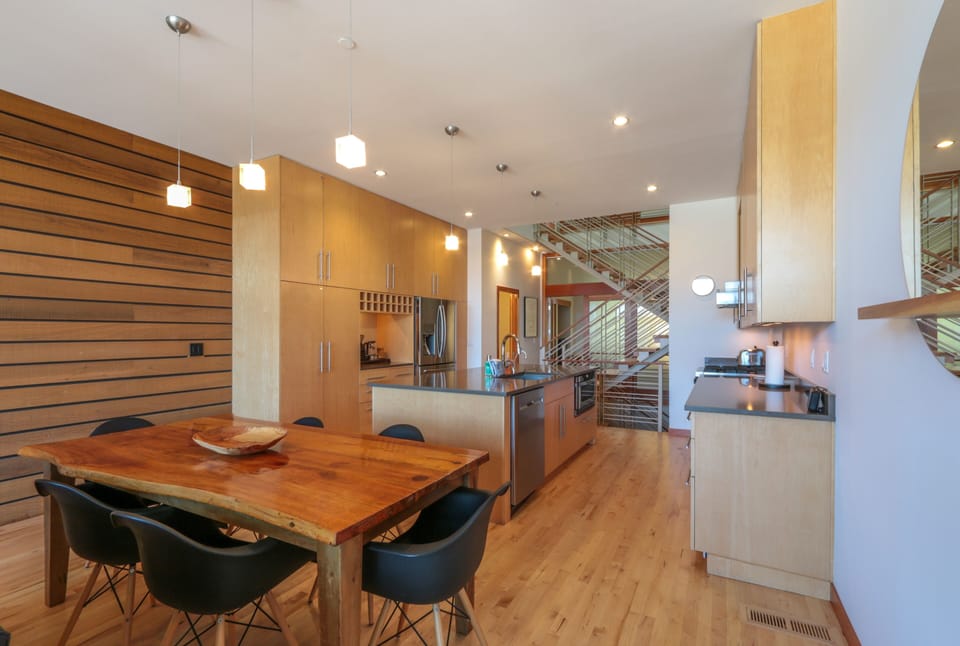 Townhome, 4 Bedrooms | Dining