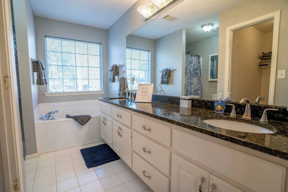 Soaker Tub &  Granite Counter Tops in first floor master en suite