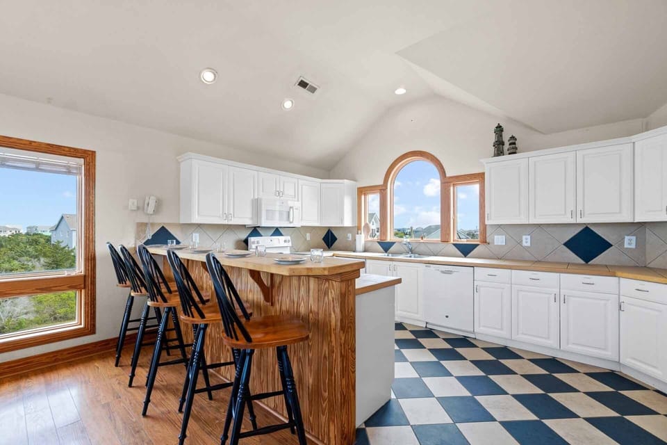 Surf-or-Sound-Realty-956-Serendipity-Kitchen-1