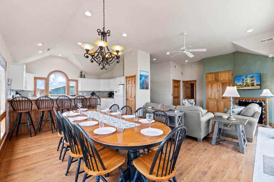 Surf-or-Sound-Realty-956-Serendipity-Dining-Area-3