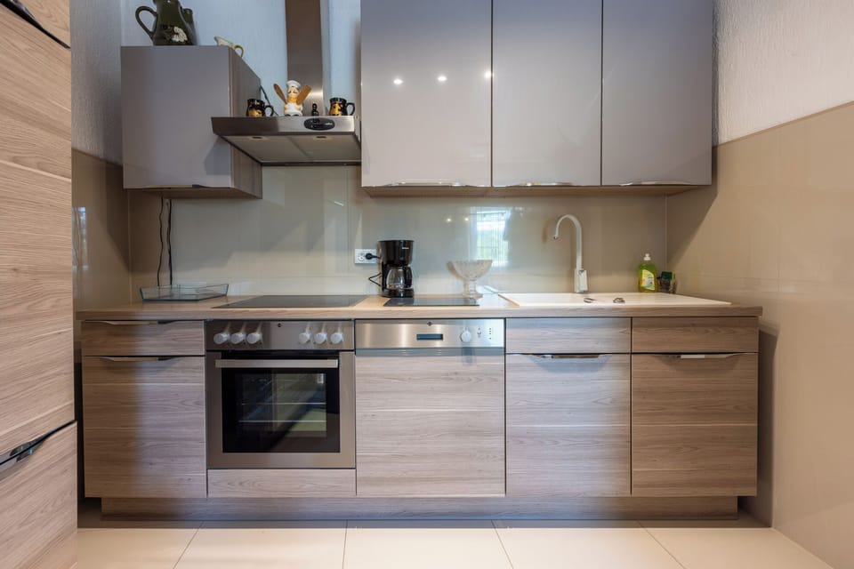 House | Private kitchen | Fridge, oven, stovetop, dishwasher