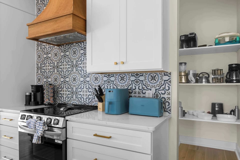 “Fully equipped kitchen with modern appliances and everything you need to cook.”