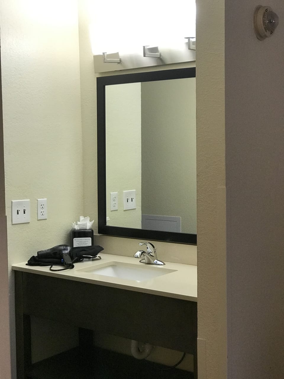 Hair dryer, towels