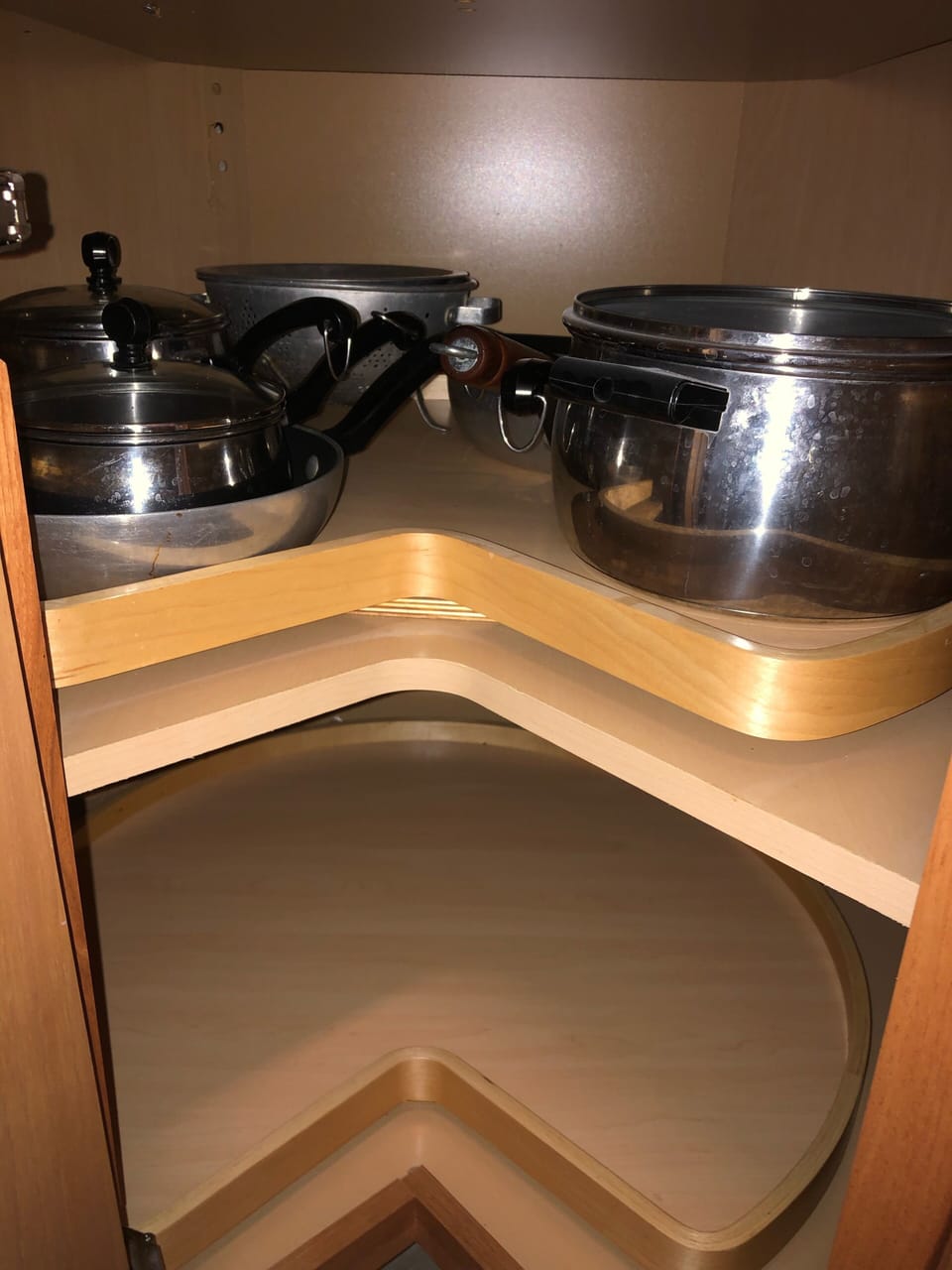 Farberware pots… & space for your goods/beverages. 