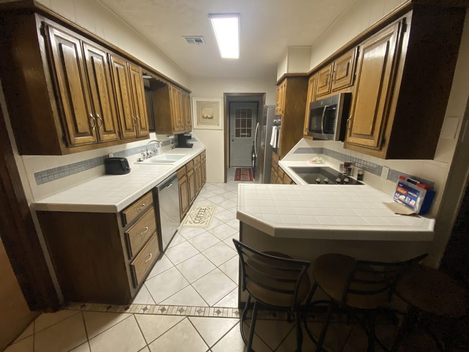 Full Kitchen
