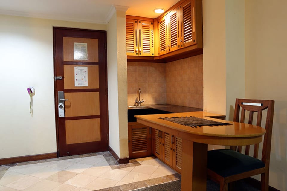 In-room safe, desk, rollaway beds, free WiFi