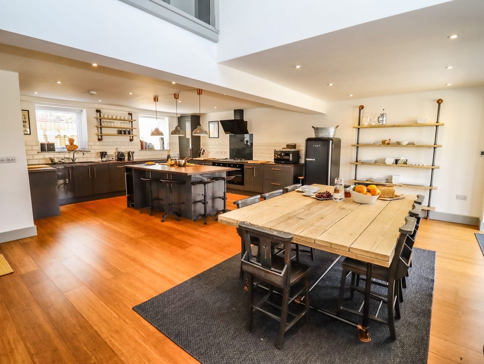 Cottage | Interior