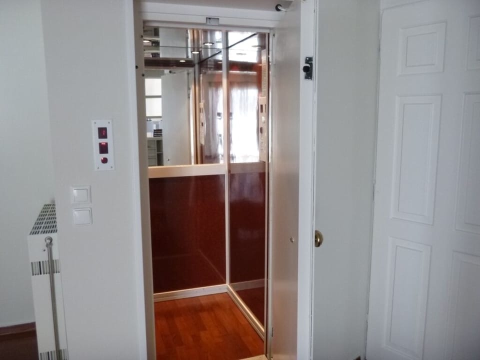 2085a477-460e-474a-94fa-647a44fda9da