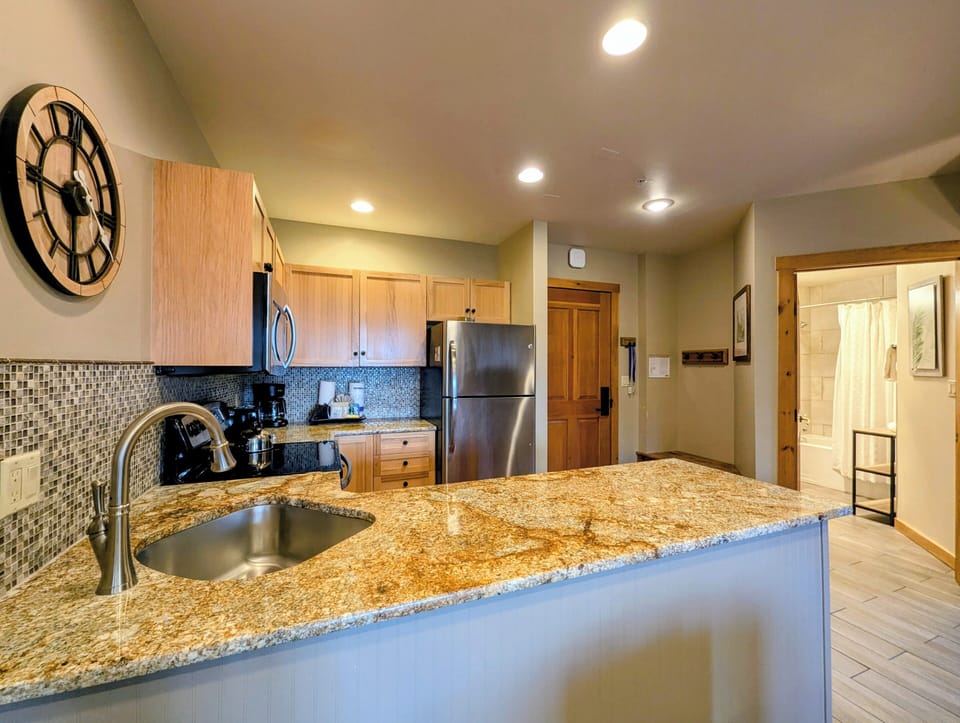 Well equipped kitchen to prepare your favorite meals