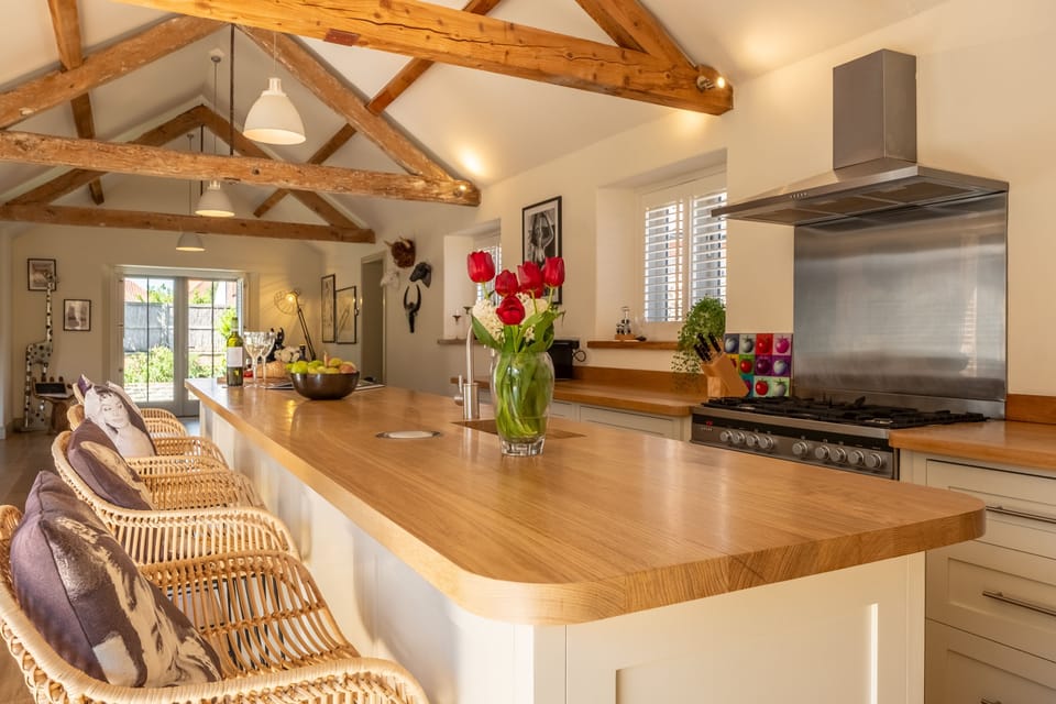 Mount Zion: The open plan kitchen / dining area