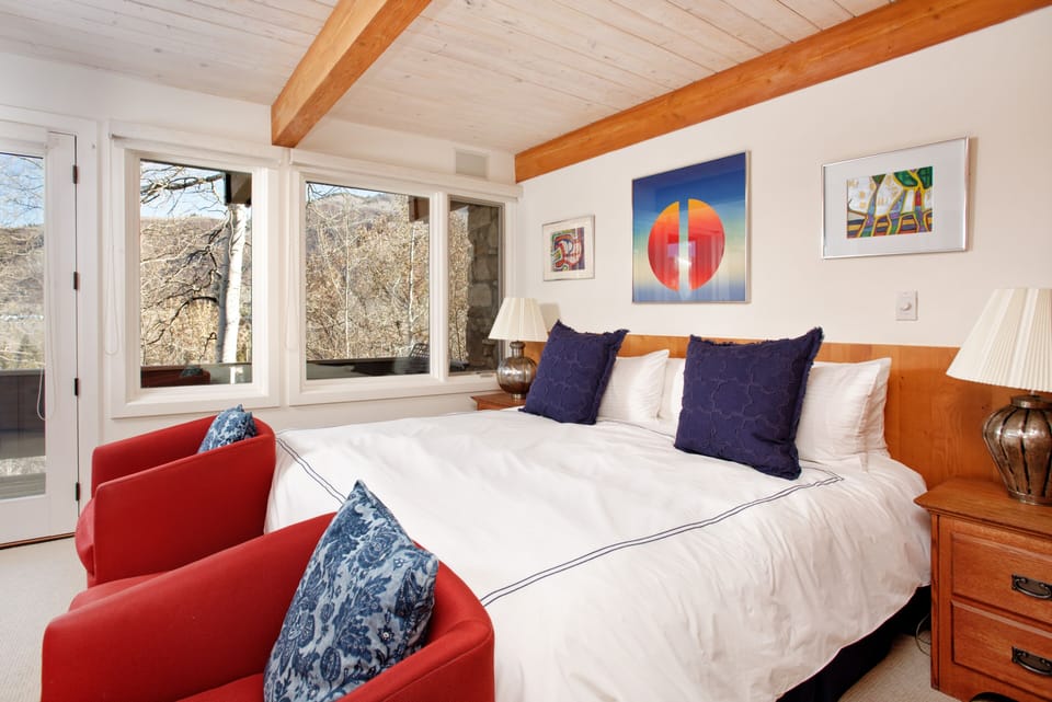 Condo, 1 Bedroom | 1 bedroom, iron/ironing board, free WiFi
