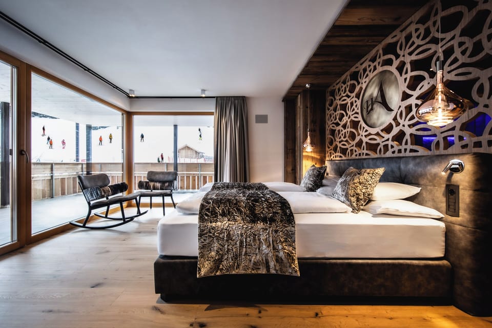 Alpine con letto matrimoniale o 2 letti singoli, balcone | Down comforters, in-room safe, free WiFi, bed sheets