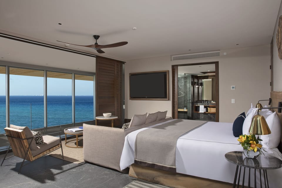 2 Story Penthouse Suite Ocean Front | Premium bedding, minibar, in-room safe, blackout drapes