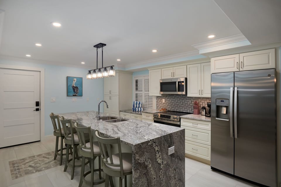 Full Kitchen with new stainless-steel appliances.