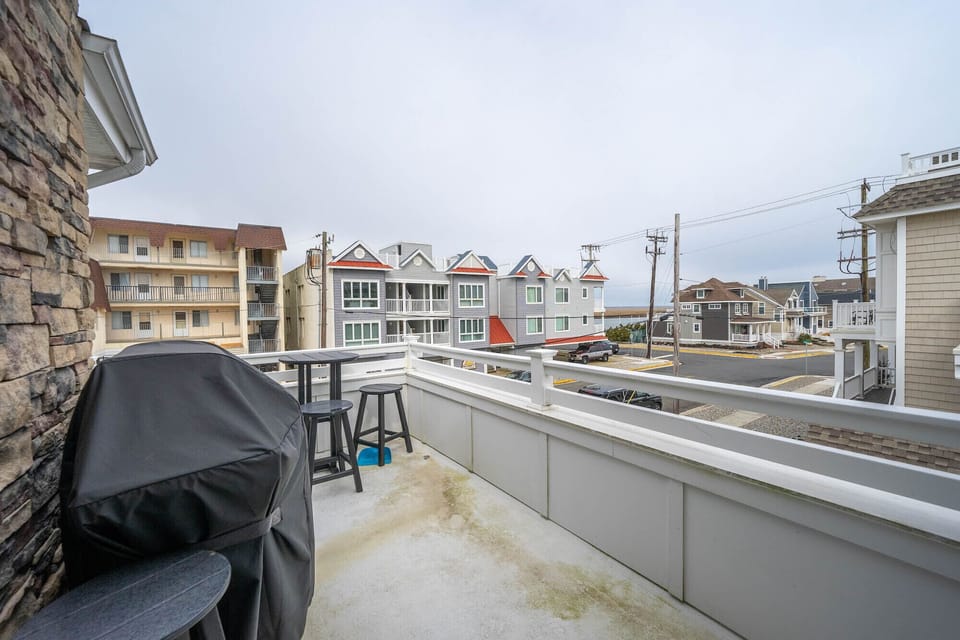 Upstairs Deck