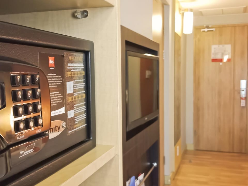 Minibar, in-room safe, desk, blackout drapes