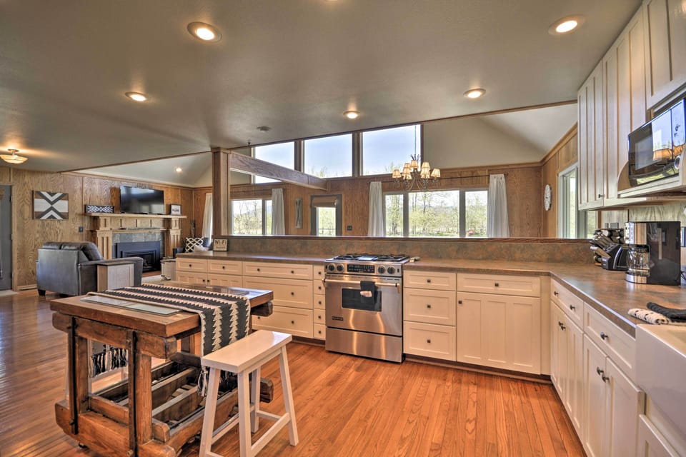 Kitchen | Fully Equipped