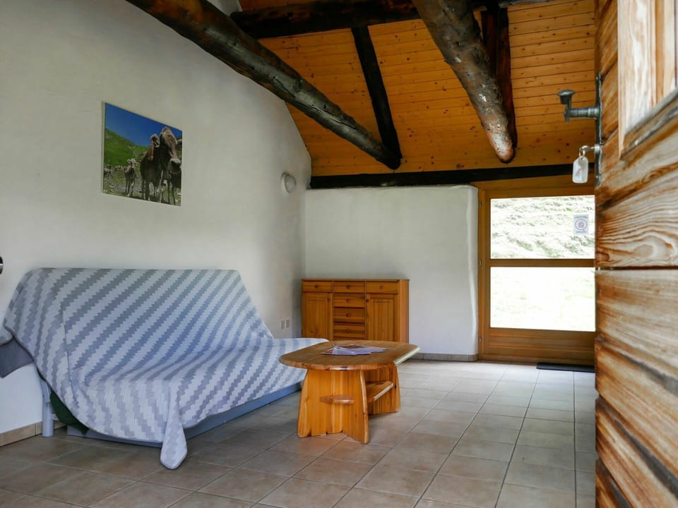 Furniture, Building, Wood, House, Window, Comfort, Interior Design, Flooring, Floor, Living Room