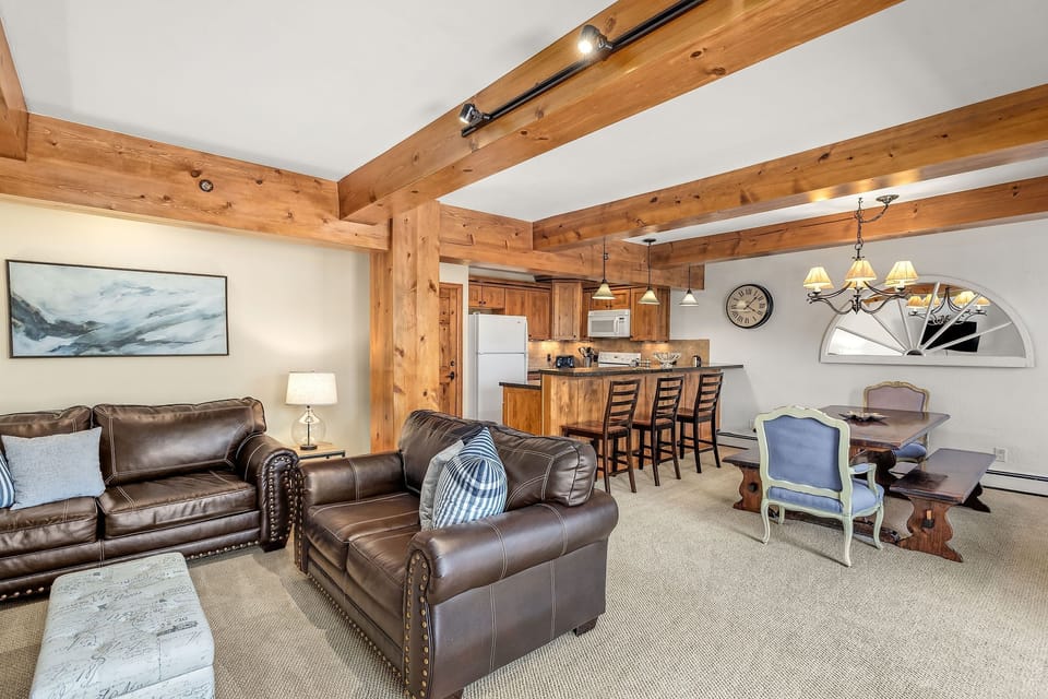 Condo, 2 Bedrooms | Interior