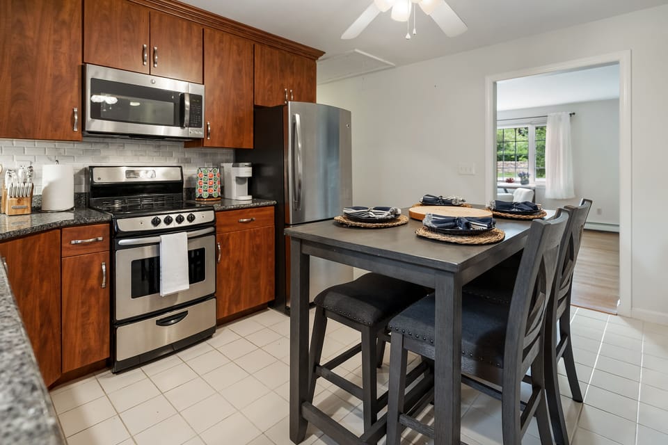 Granite Countertops/ Stainless Steel Appliances