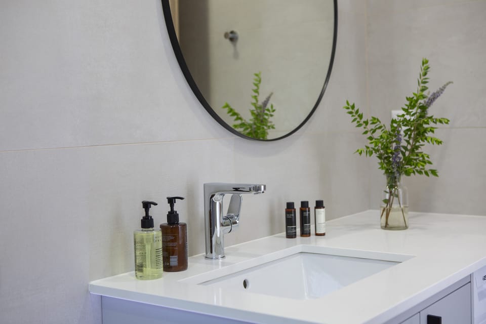 Bathroom amenities