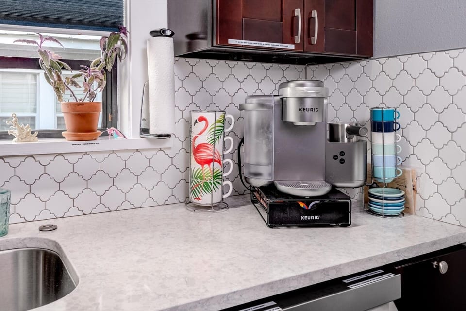 Keurig Latte + Cappucino Maker, tea pot,  instant coffee & hot cocoa