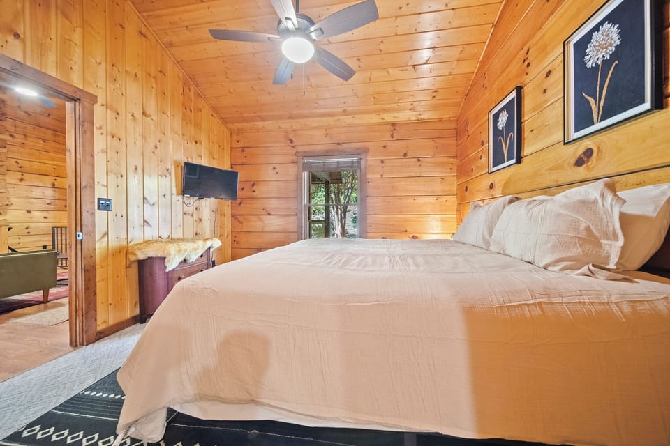 King Bedroom with Roku TV