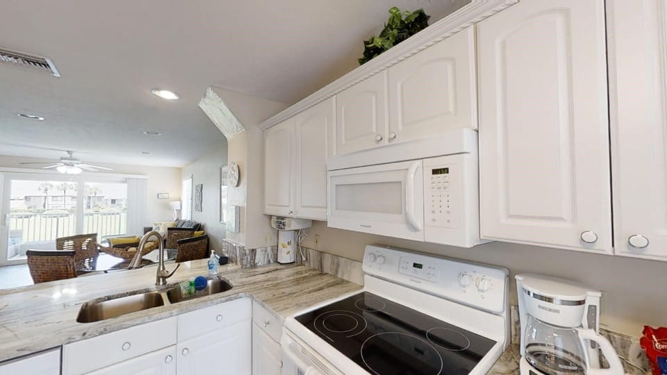 Kitchen and Bartop with Stools