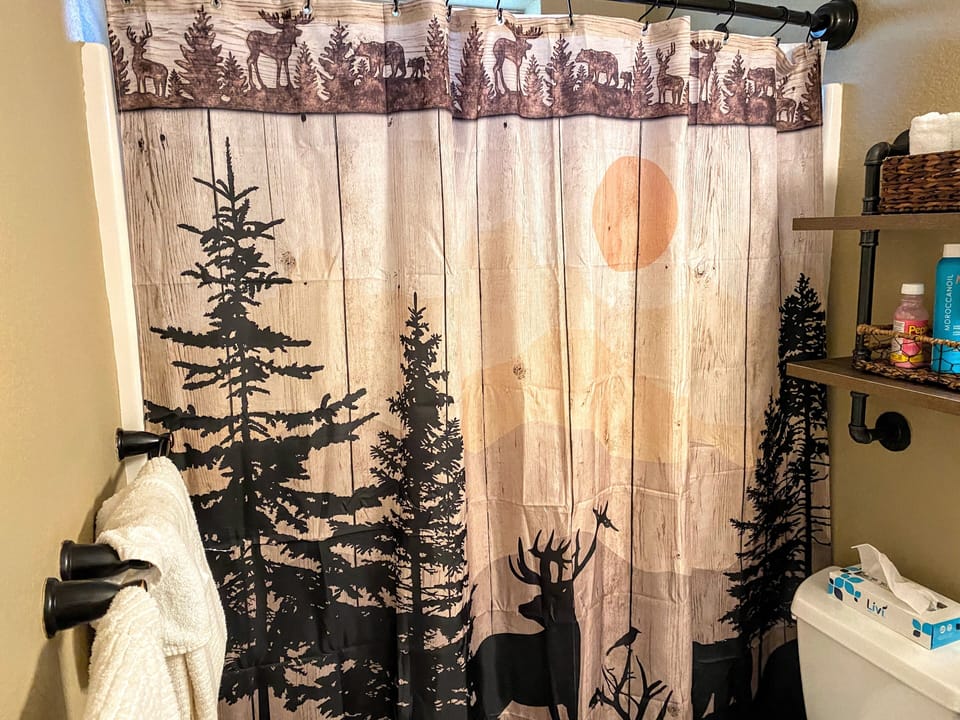 Condo, 2 Bedrooms | Bathroom | Towels, shampoo