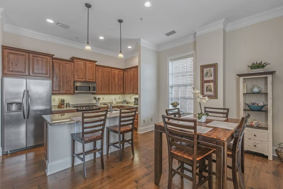 Open kitchen and dining area.