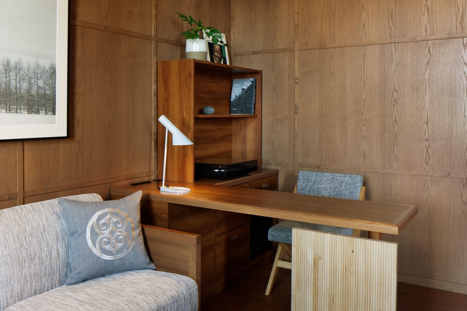 Suite Room, Non Smoking (11F) | Down comforters, in-room safe, free WiFi, bed sheets
