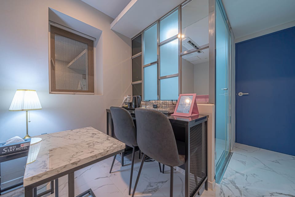 Superior Double Room | Desk, soundproofing, free WiFi, bed sheets