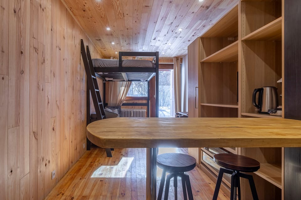 Studio, Ensuite, Mountain View (Avec Jardin - App 17) | View from room
