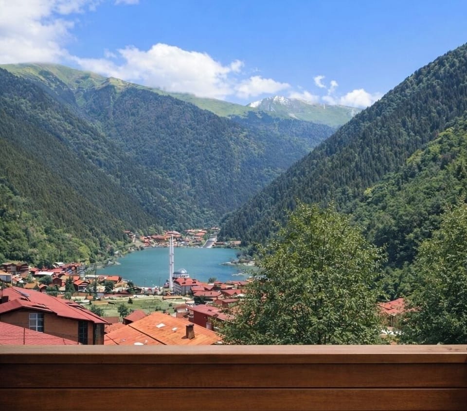 Lake View King Suite | Balcony view