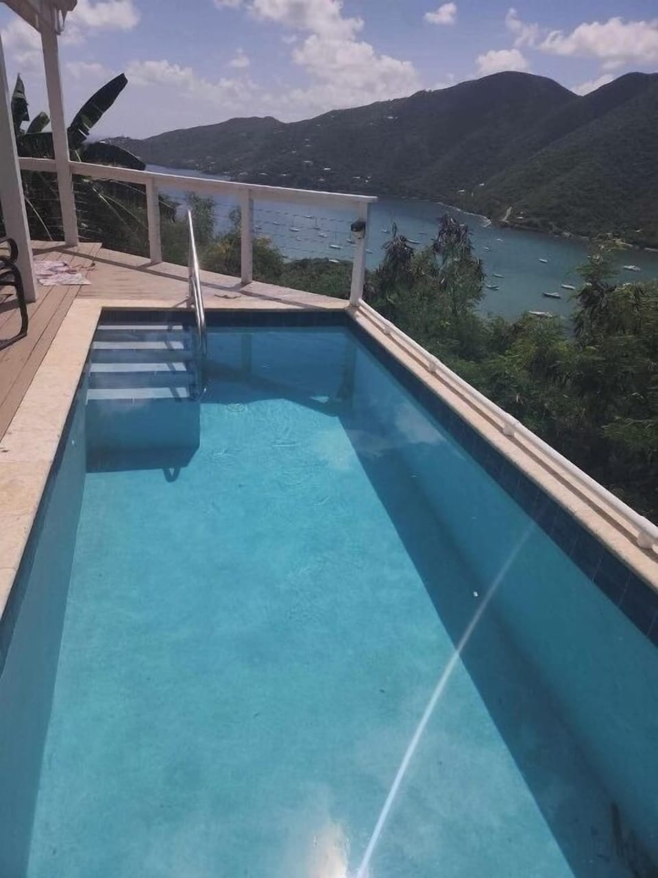 Pool with handrail 