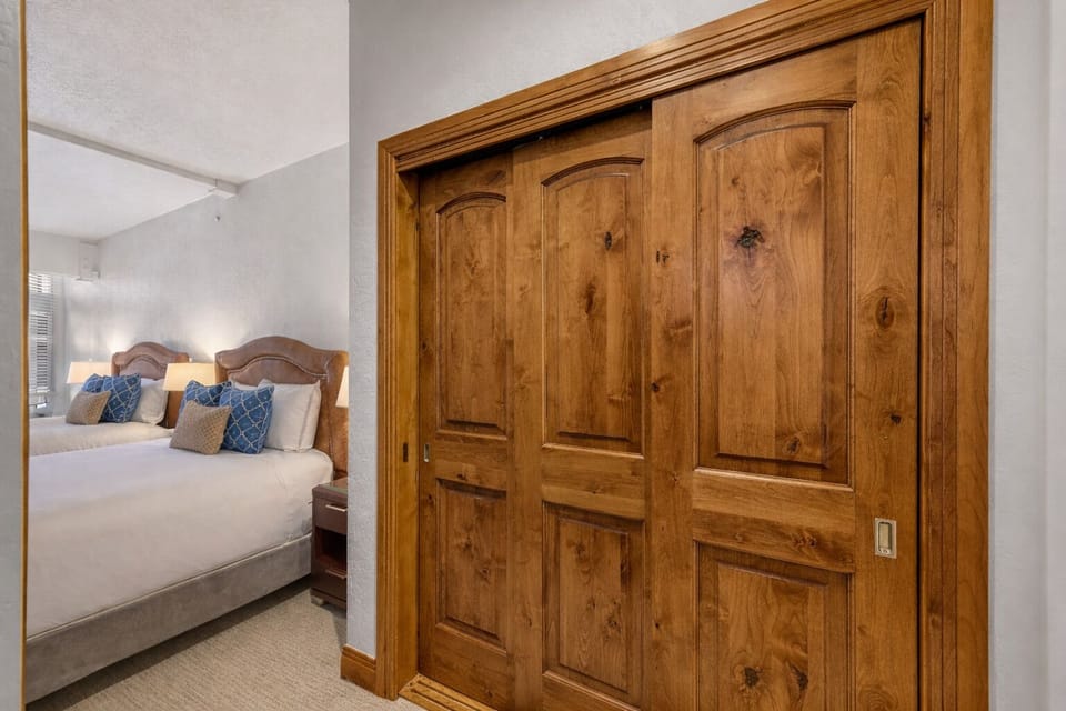 12 C Powder Run 2 Bedroom Condo by RedAwning Apartment in Park City