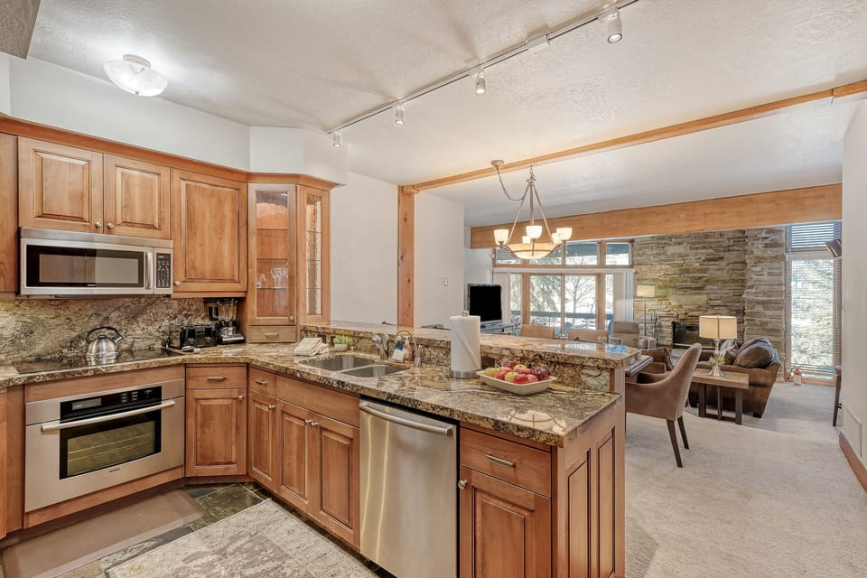 Condo, 2 Bedrooms | Private kitchen | Coffee/tea maker, fridge, oven, toaster