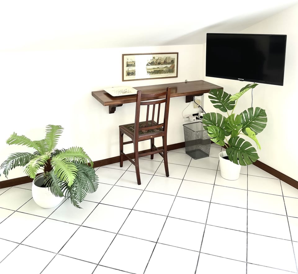 Luxury Villa | 4 bedrooms, hypo-allergenic bedding, in-room safe, iron/ironing board