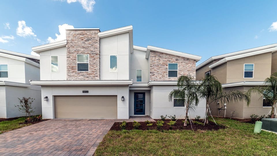 Modern vacation home with spacious design and a welcoming exterior!