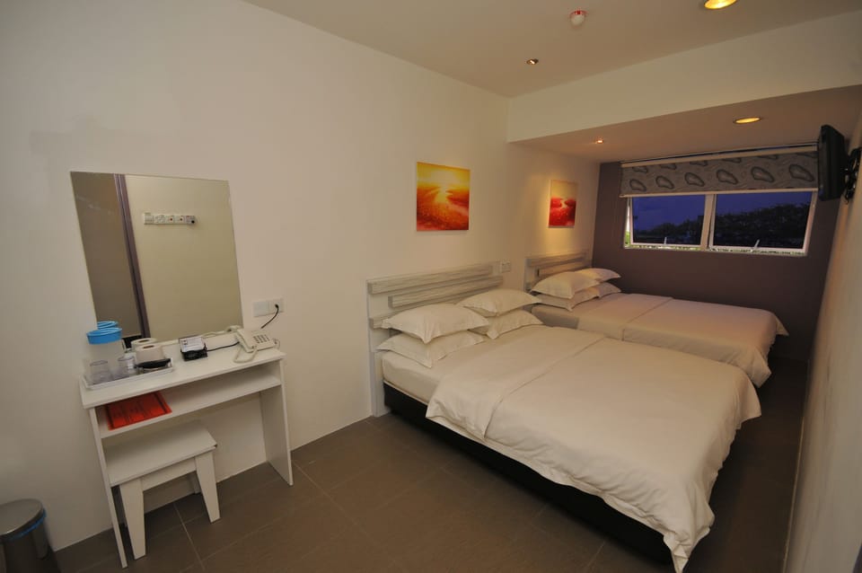Twin Deluxe | Desk, free WiFi, bed sheets