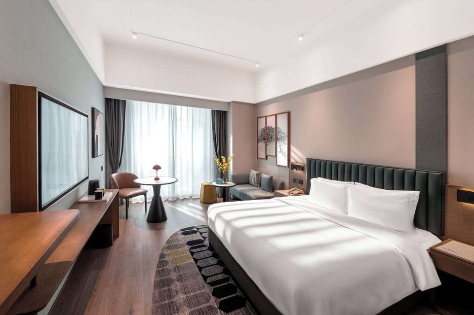 Premium bedding, minibar, in-room safe, desk