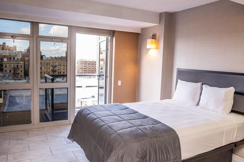 Deluxe Room | Individually decorated, individually furnished, iron/ironing board