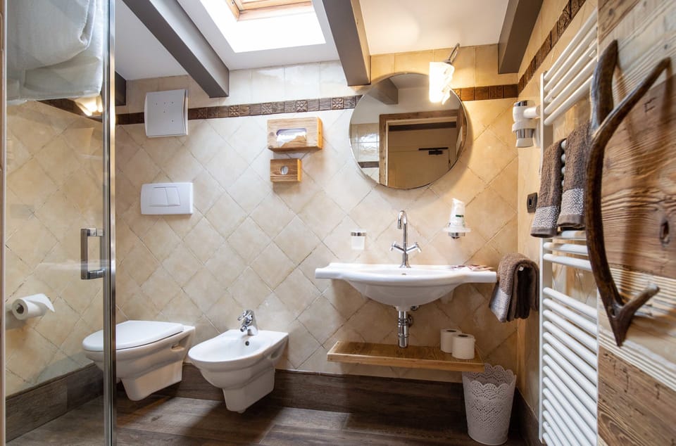 Bathroom | Bathrobes, bidet