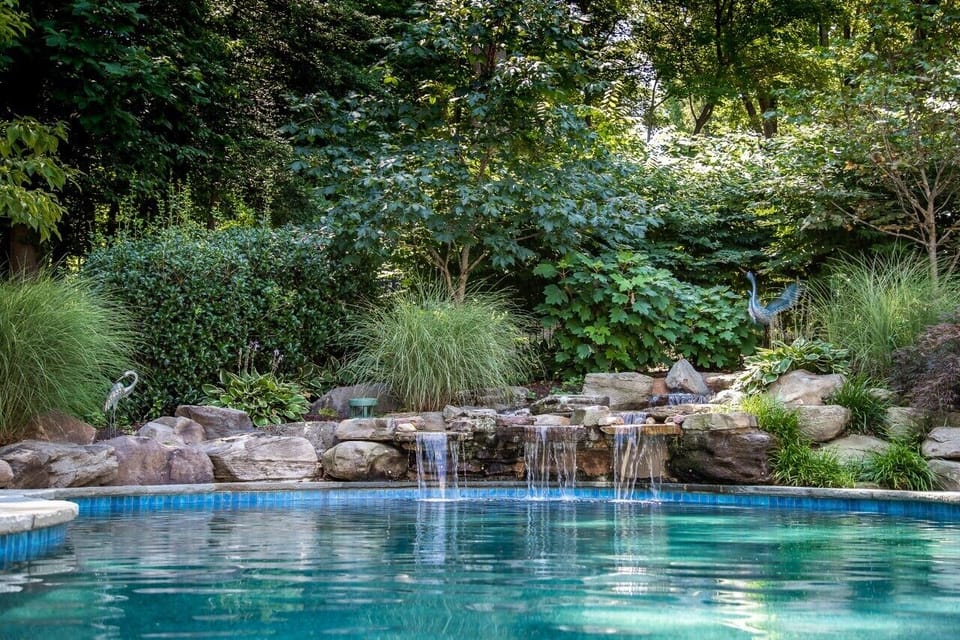 The fabulous Waterfront Oasis of Annapolis pool