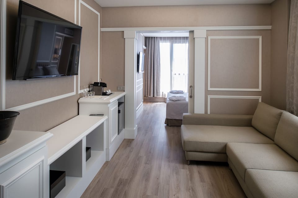 Minibar, in-room safe, desk, blackout drapes