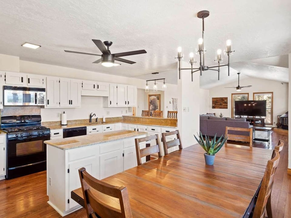 Open concept to maximize family time