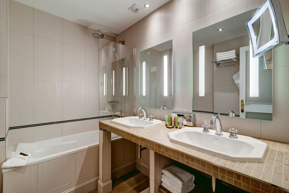 Superior Twin Room- Complimentary soft minibar,courtesy tray, Chromecast and digital press | Bathroom | Free toiletries, hair dryer, bathrobes, slippers