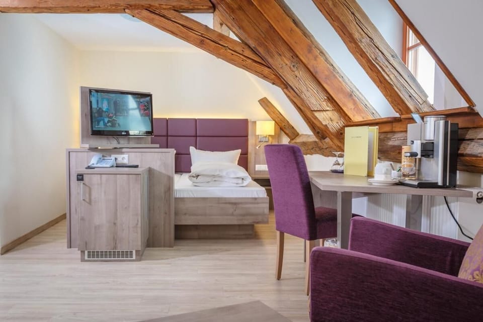 In-room safe, desk, free WiFi, bed sheets