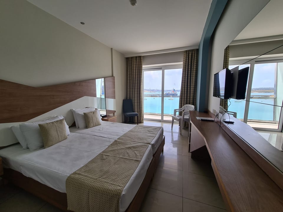 In-room safe, desk, free WiFi, bed sheets