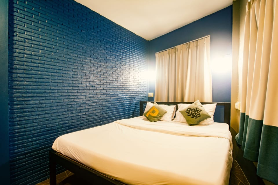 Basic Double Room, 1 King Bed | Free WiFi, bed sheets